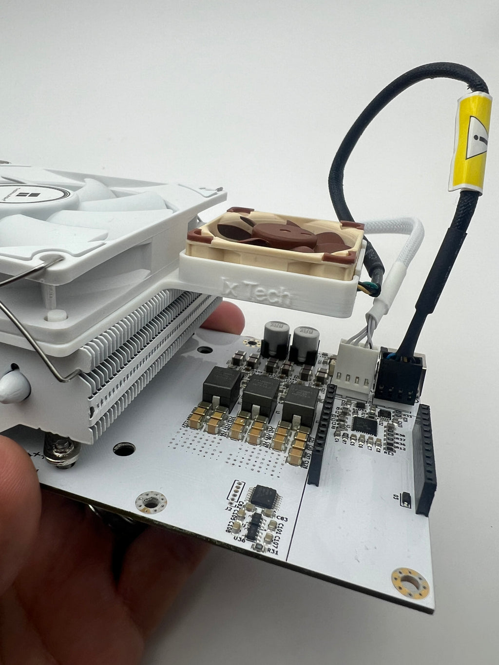 QAxe++ VREG fan mount