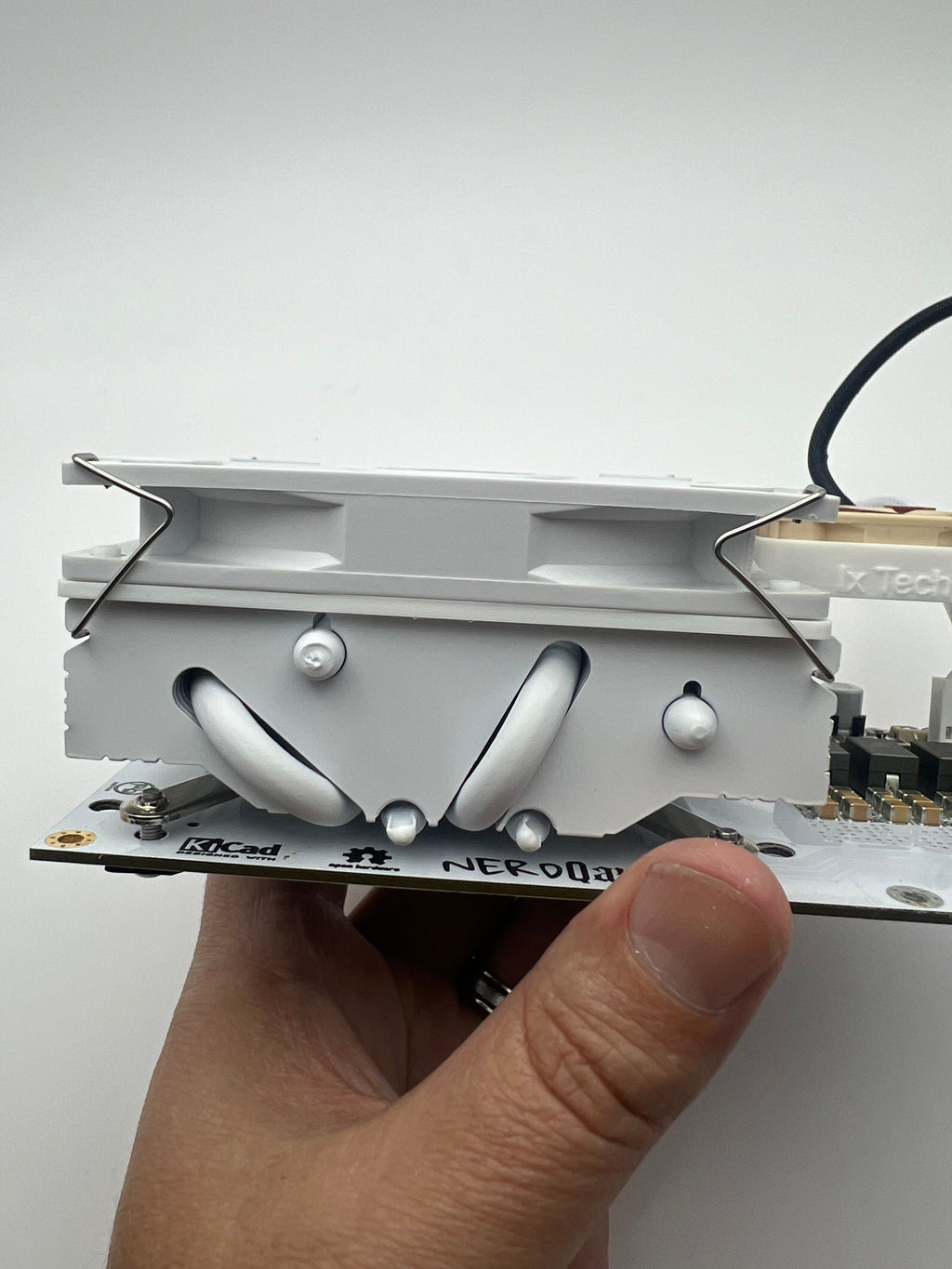 QAxe++ VREG fan mount