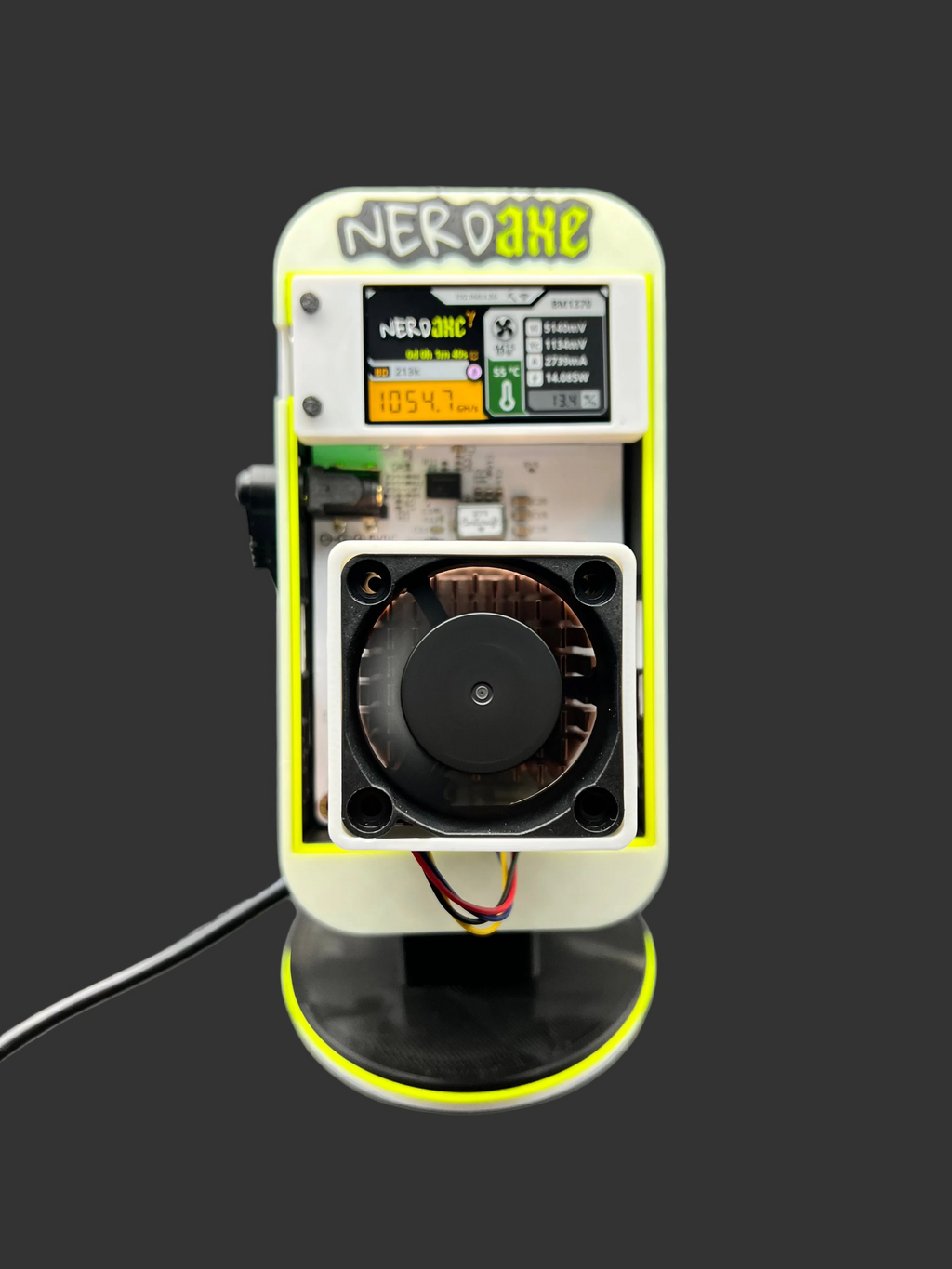 Nerdaxe Gamma – Full-Color Clarity & Smarter Bitcoin Mining